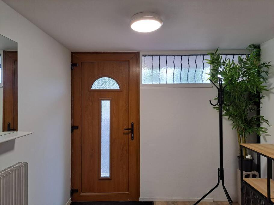 Ferienwohnung Camden - Exterieur Et Parking Reims Exterior foto