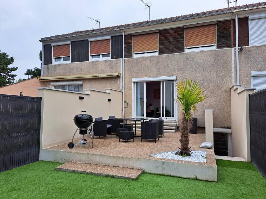 Ferienwohnung Camden - Exterieur Et Parking Reims Exterior foto