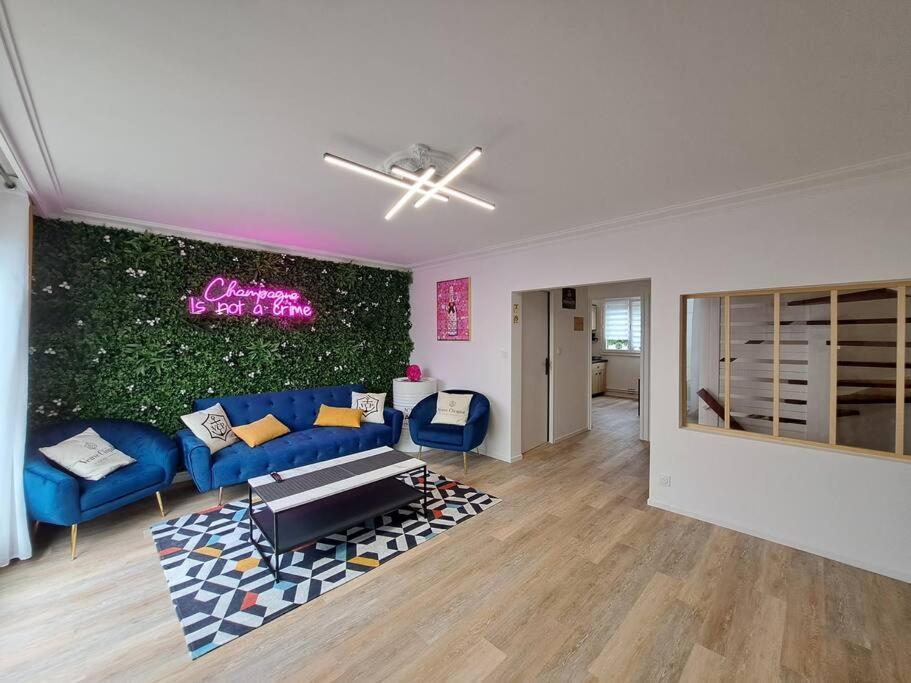 Ferienwohnung Camden - Exterieur Et Parking Reims Exterior foto